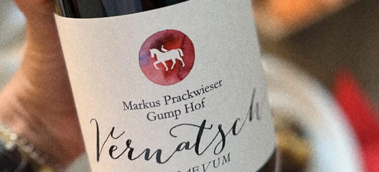 Rotwein-Vernatsch_zu-Sushi_Gumphof