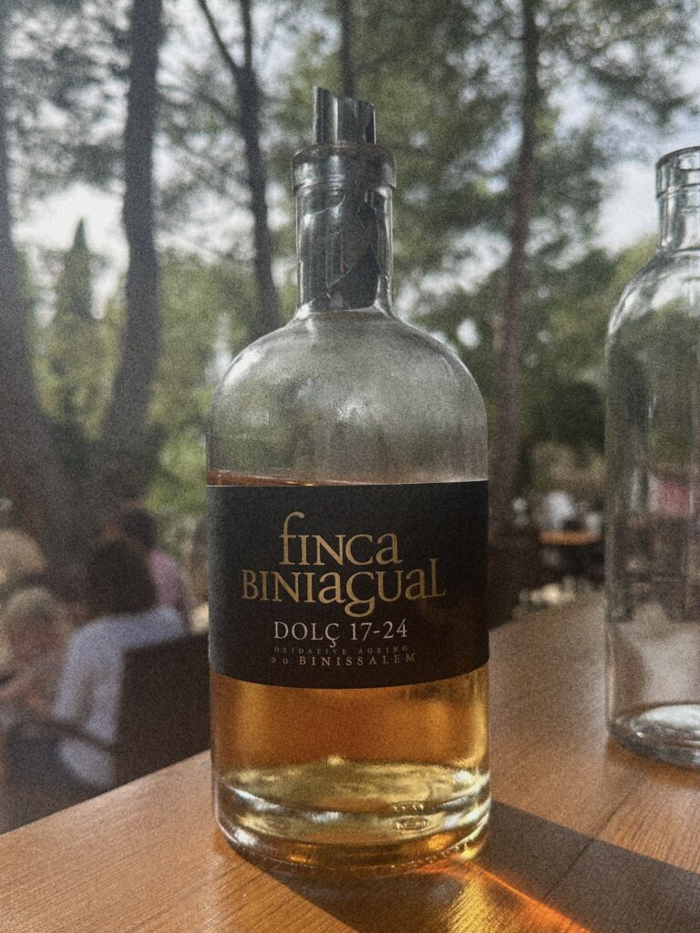 Finca-Biniagual_Suesswein